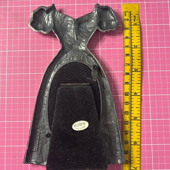 Welforth Silver Dress Photo Frame - Picture 5 of 15